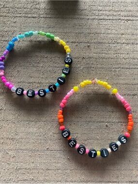 “Besties” Beaded Best Friend Bracelets!